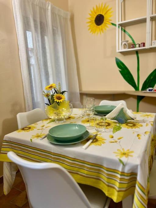 Appartamento Il Girasole Calcinaia ภายนอก รูปภาพ
